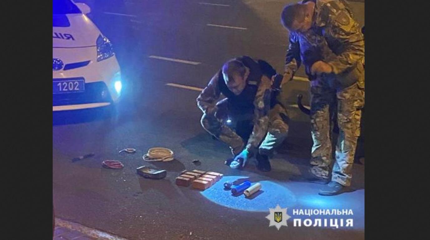 В Одессе остановили пьяного водителя, перевозившего взрывчатку в багажнике