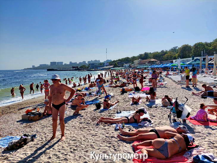 59 августа в Одессе – на пляжах много отдыхающих, температура воды +22 градуса