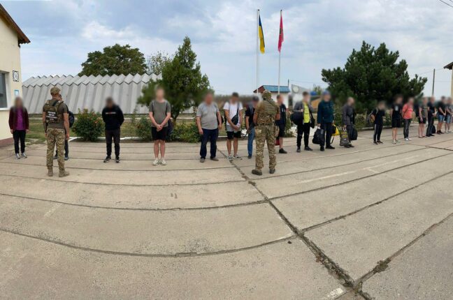 Відтепер, за спробу перетину кордону, чоловіки слухатимуть проповіді панотця