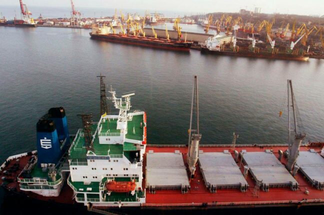 Сьогодні в портах Одеси, Чорноморська та Південного під завантаженням перебувають 23 судна