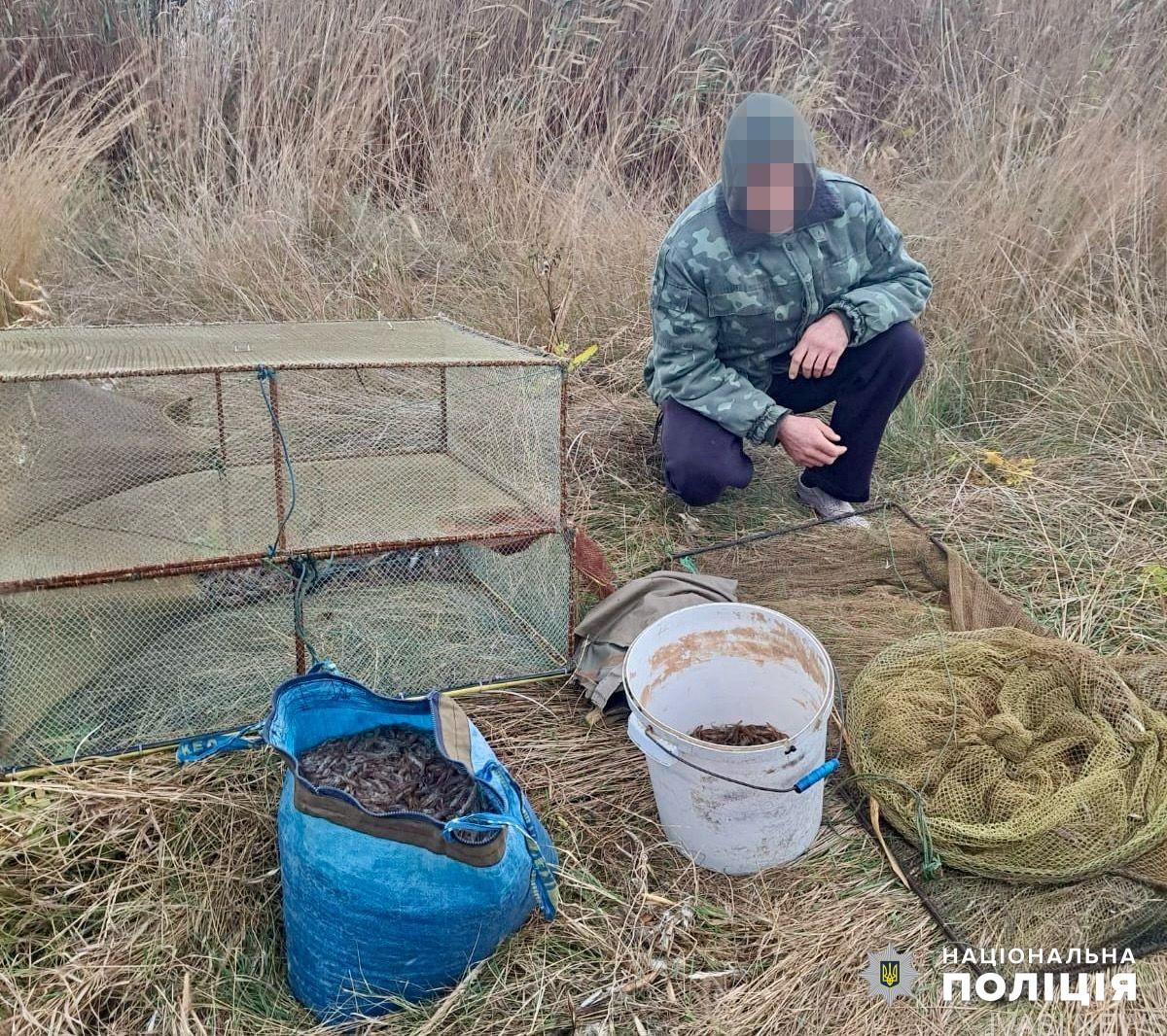 Кефаль та бички за ціною червоної ікри: двійко одеських браконьєрів спіймали штраф