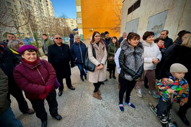 Подарунок під ялинку: в ЖК «Ізумрудний» вперше за два роки дадуть тепло (фото, відео)