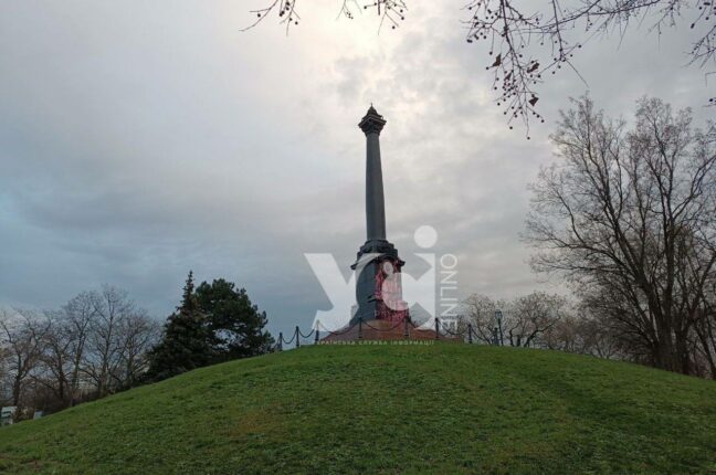 В Одесі облили фарбою Олександрівську колону (фото)