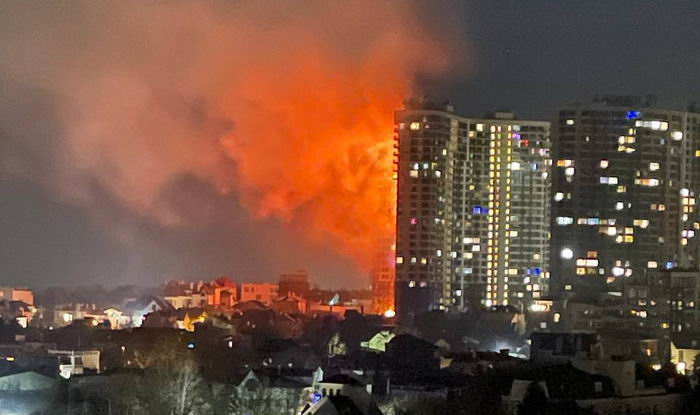 В Одессе российский дрон-камикадзе попал в высотное здание в новогоднюю ночь