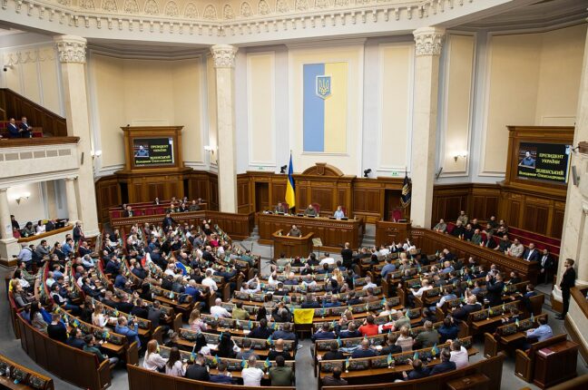 Четверо депутатів Одеської міської ради припинили повноваження