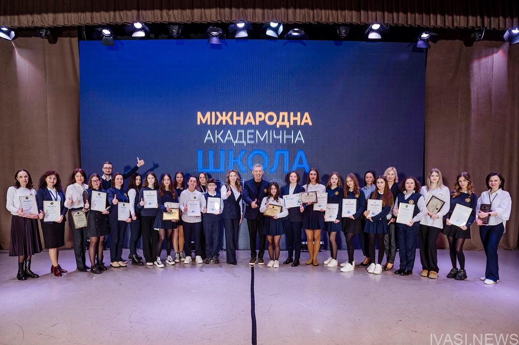 Одеським школярам платять стипендії за успішне навчання
