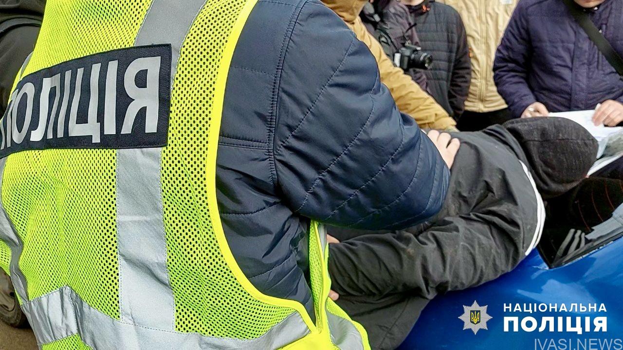 Поліцейські затримали жителя Білгорода-Дністровського за збут гранати(фото)