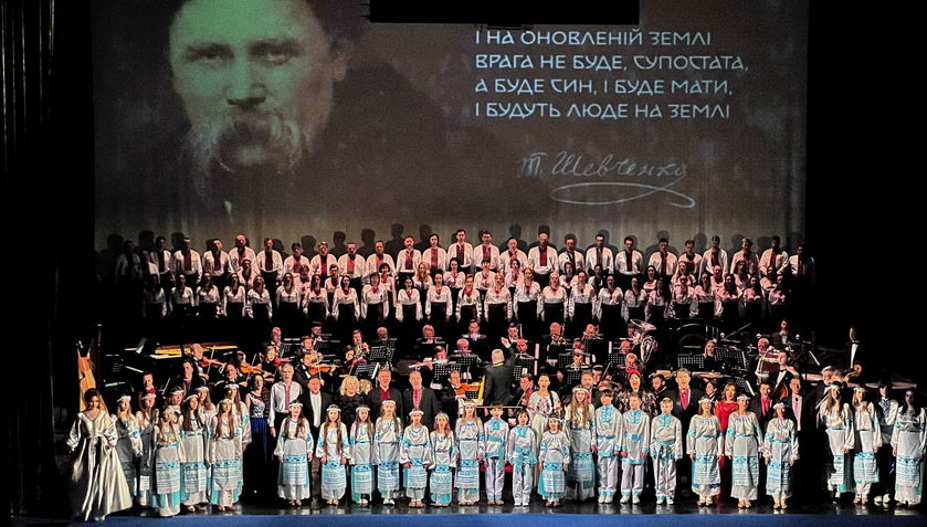 В Одесской опере состоялась премьера масштабного музыкального проекта VLASNE. Ukrainian Project»