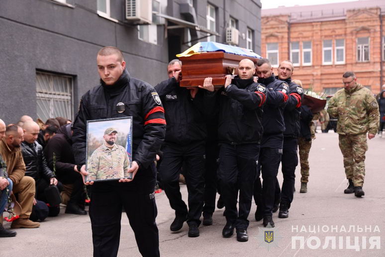 В последний путь проводили командира полка «Цунами» Гостищева, погибшего в Одессе от ракетного удара