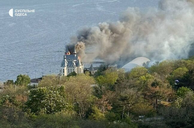 Окупанти атакували Одесу, двоє людей загинули, вісім людей поранені (фото, відео)