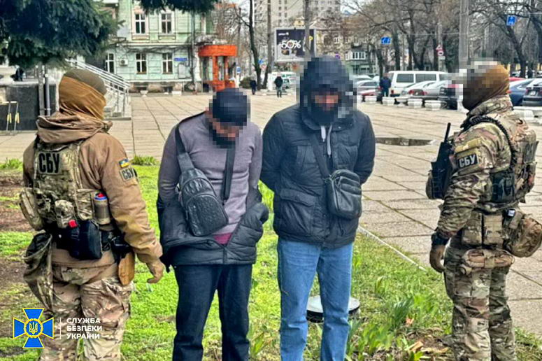 В Одессе возле штаба командования задержали российских агентов – один из них хотел стать “оккупационным мэром” Одессы