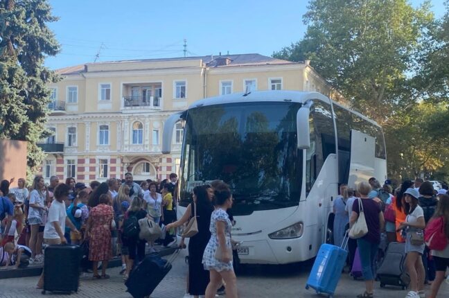 Група дітей з Одеси відправилася на відпочинок до Грецької Республіки (фото)