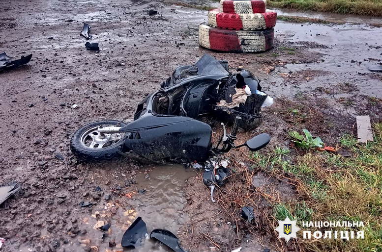 В Одесской области грузовик наехал на мопед — пассажирка скутера погибла