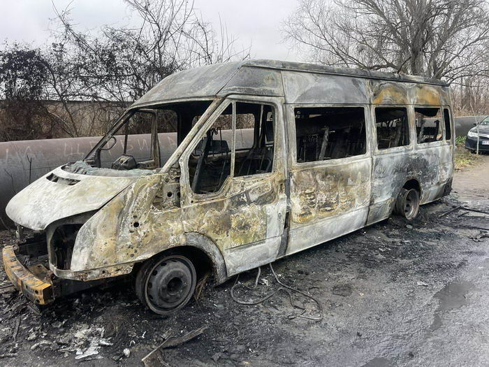 В Одессе сожгли автобус волонтеров, которым эвакуировали жителей Херсонщины