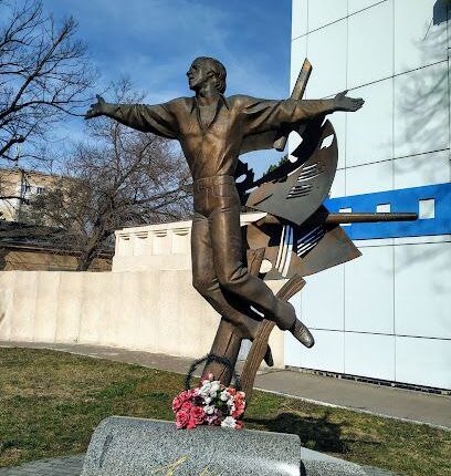 Одеська кіностудія забрала пам’ятник Висоцькому: активісти проти