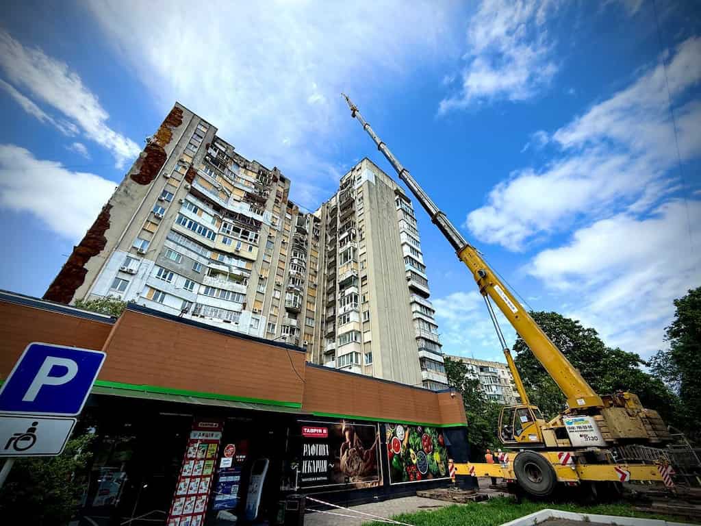 Когда вернутся домой жители пострадавшего от атаки дома на Ярослава Мудрого?