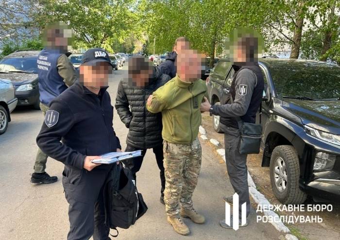 Командир воинской части в Одесской области заставил солдат ремонтировать ему квартиру