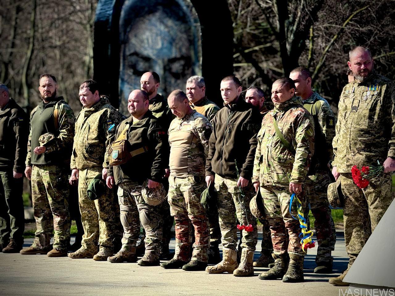 Герої нашого часу: одесити віддали шану добровольцям (фото)