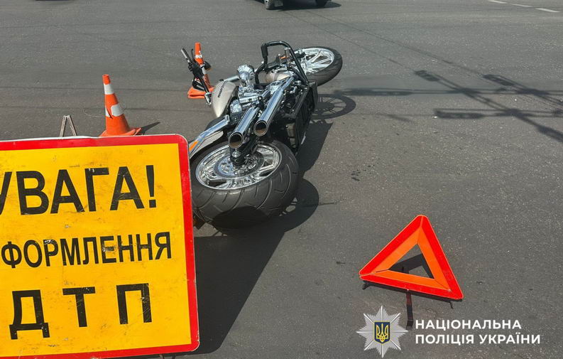 В Киевском районе Одессы на пешеходном переходе сбили мать с двумя детьми