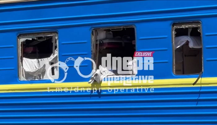Поезд Одесса-Запорожье попал под ракетный обстрел рашистов