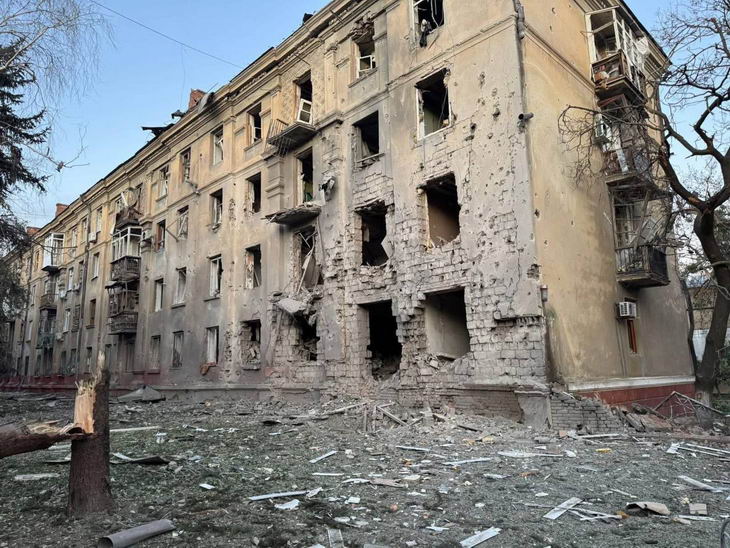 35 многоэтажек повреждены в Краматорске из-за удара авиабомбами