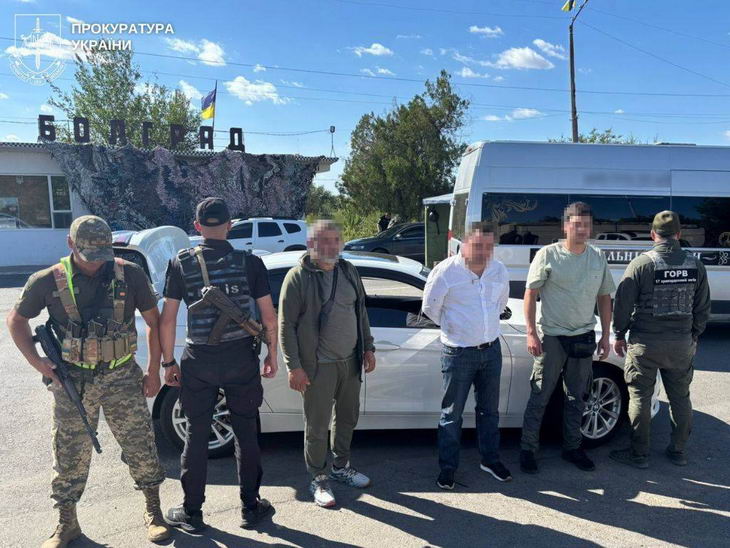 В Одесской области мужчина притворялся прокурором и помогал уклонистам бежать через границу