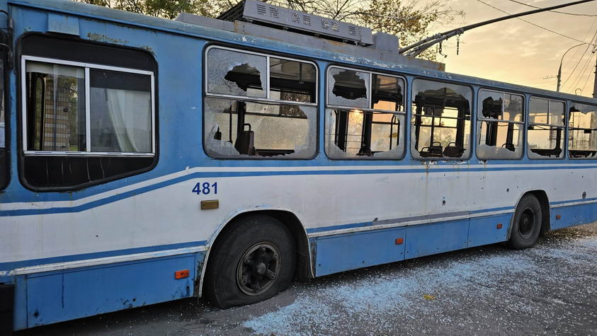 Массированный обстрел Херсона — 2 человека погибли, 28 ранены