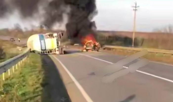 На трассе Одесса-Рени автомобиль столкнулся с грузовиком – есть погибшие