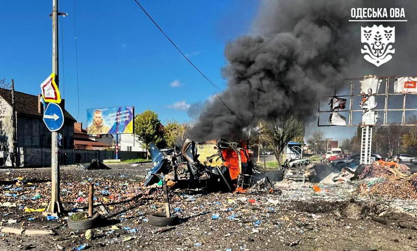 Россия атаковала «шахедами» рынок в Черноморске — два человека погибли