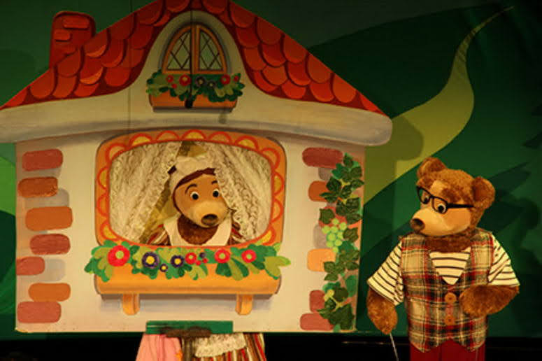 Одесский театр кукол приглашает посмотреть на выходных «Веселые мишки» и «Кишкин дом»