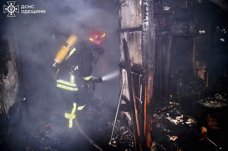 Ночной пожар в Одессе унес жизни трех человек