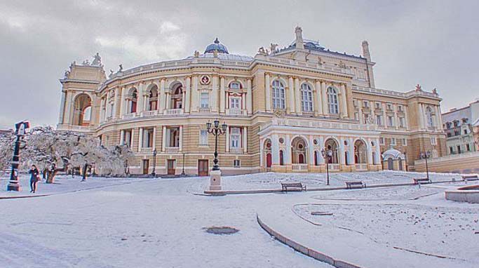 В Одесской опере состоится новогодний Зимний бал