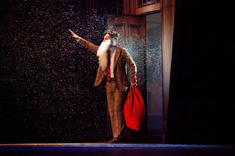 В Украинском театре покажут зимнюю «Рождественскую историю Скруджа»