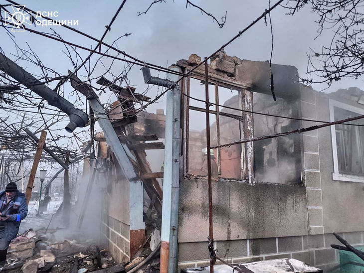 Одесский район утром атаковали российские дроны: разрушены 2 частных дома