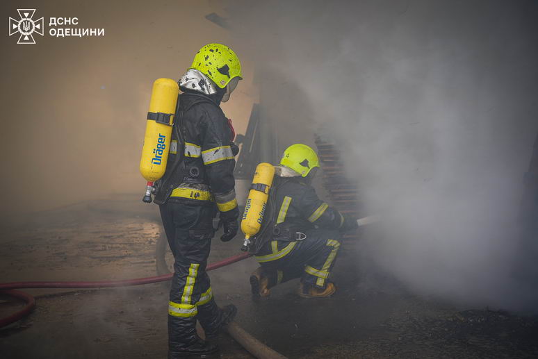 В Пересыпском районе Одессы произошел масштабный пожар