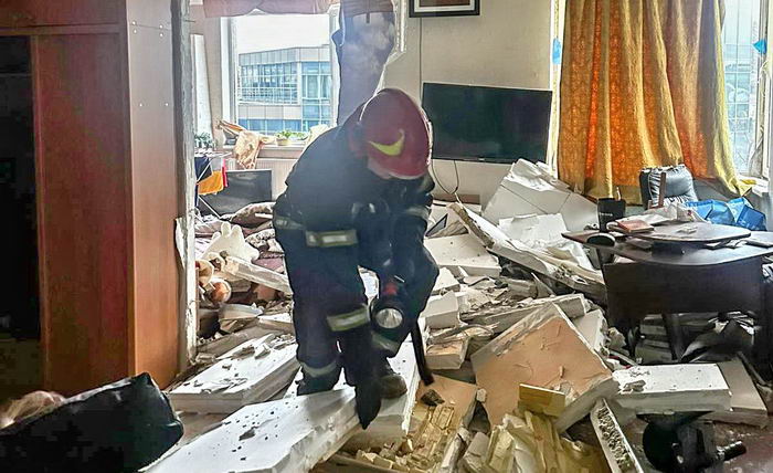 В одесской квартире взрывом туристического баллончика разрушило стену