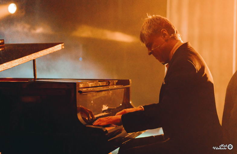 В Украинском театре сыграют Рождественский джаз