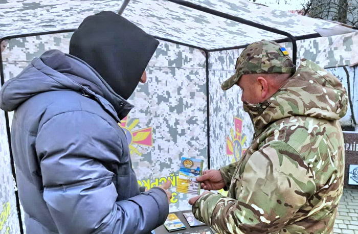 В Одессе ударили ножом военнослужащего ТЦК