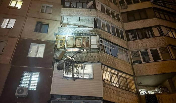 В Одессе рашистский дрон попал в 9-этажку – пострадал мужчина в квартире