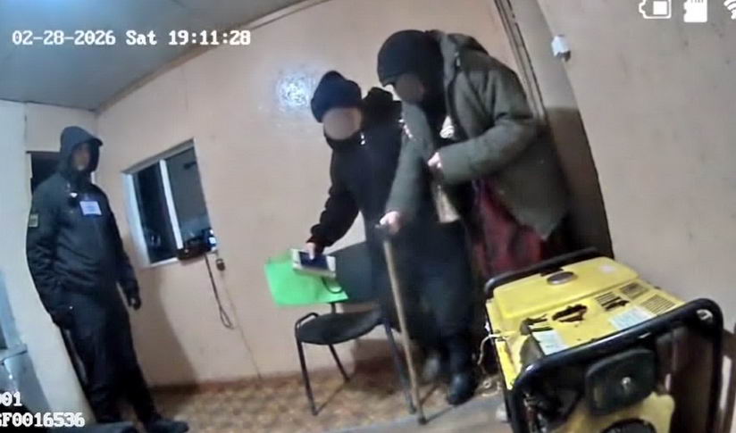 На границе в Одесские области 71-летняя бабушка оказалась 30-летним мужиком (видео)