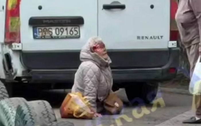 В Одессе бусик ТЦК сбил пенсионерку – никто из него не вышел и не помог женщине
