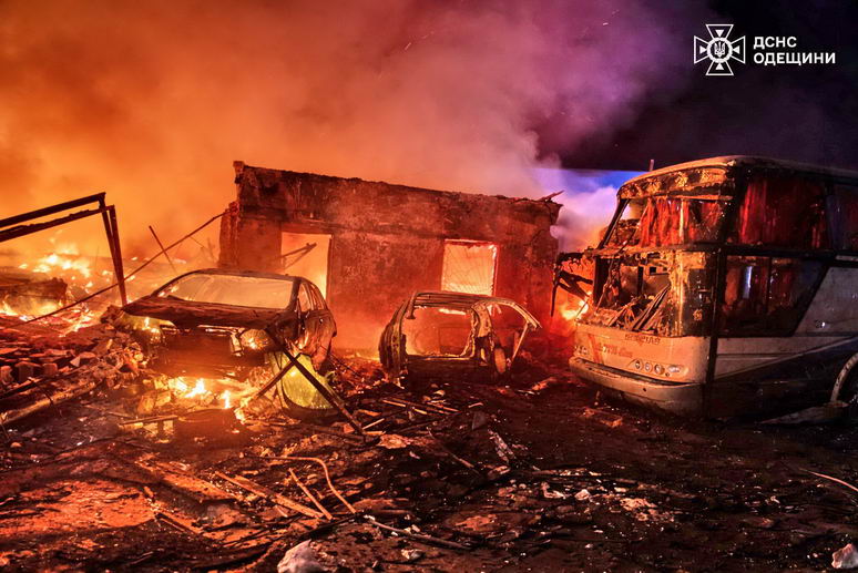 Юг Одесчины ночью массированно атаковали российские дроны