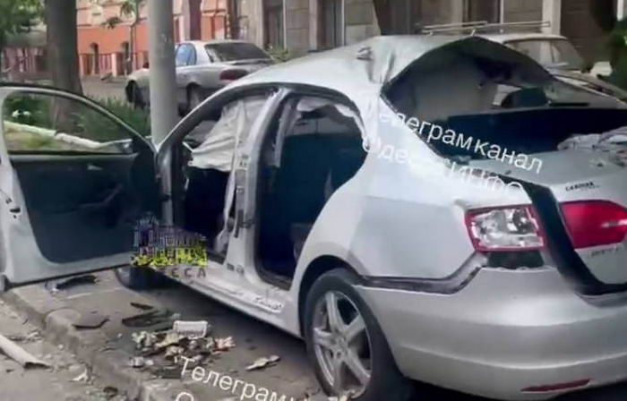 В центре Одессы ночью взорвался автомобиль — в СБУ заявили о теракте