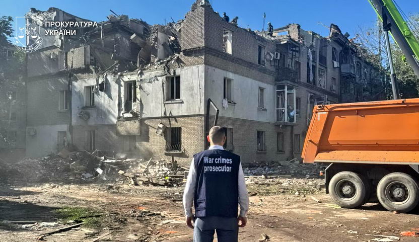 Россия обстреляла ракетами жилые дома в Днепре — погибли 9 жителей