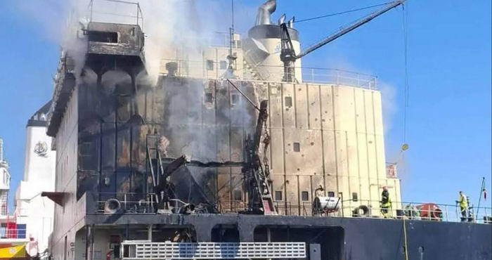 Ракетный удар по Одесчине — погибли два портовика, повреждено судно