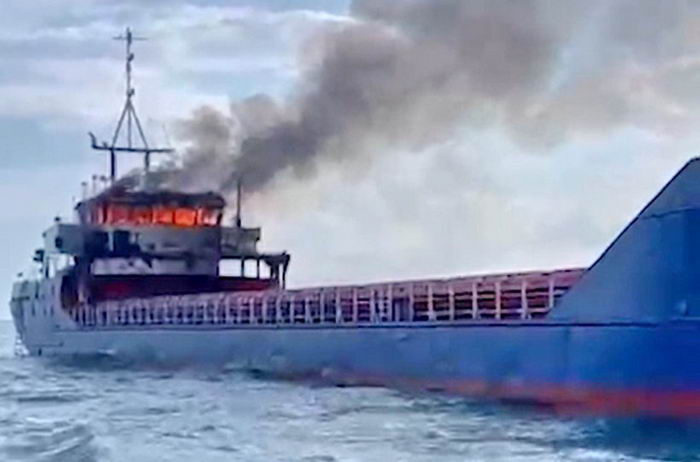 Рашисты атаковали судно с грузом кукурузы — двое моряков пропали без вести