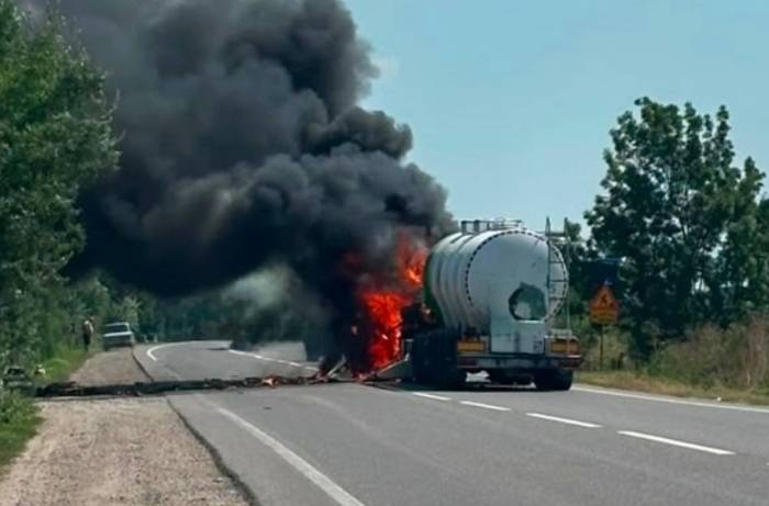 На трассе в Одесской области дрон атаковал автоцистерну — два человека погибли
