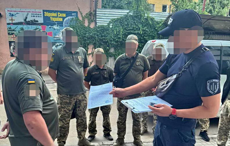В Одессе 10 военнослужащих ТЦК получили подозрения в пытках и похищенных людей