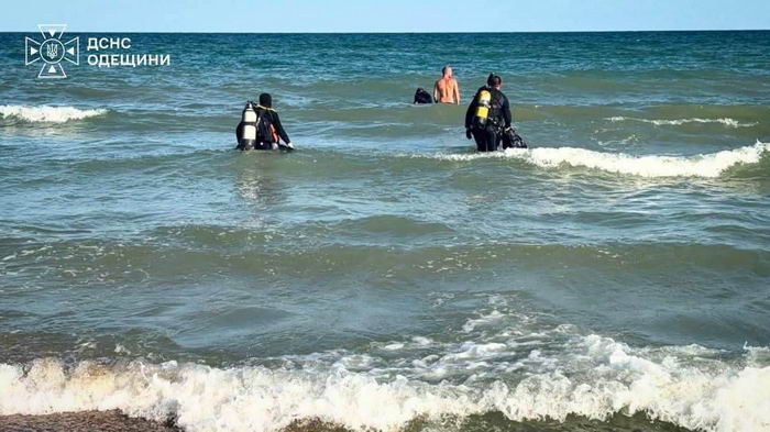 Водолазы нашли тело 14-летнего мальчика, утонувшего на одесском курорте