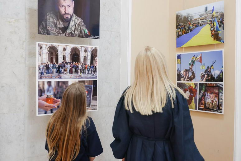 В Одесской мэрии открылась фотовыставка борьбы за независимость Бориса Бухмана